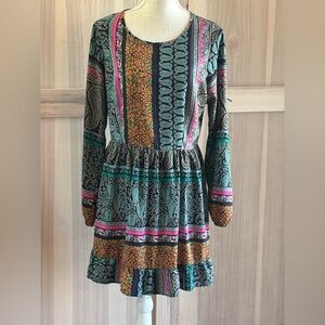 One Clothing Long Sleeve Ruffled Dress. Women’s Sz-L Mixed Prints. EUC Boho